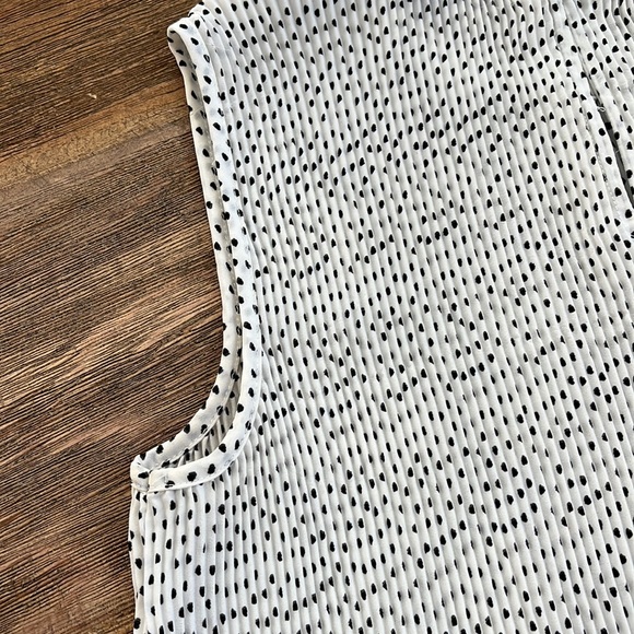 Adrianna Papell black and white top XS - Picture 9 of 12